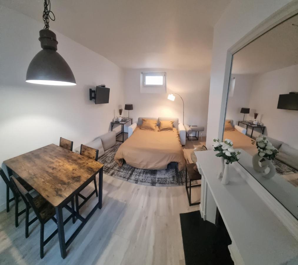 Appartement Luxueux Dans Maison Bourgeoise Parisienne Λεβαλουά Περέ Εξωτερικό φωτογραφία
